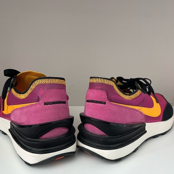 Nike - Picture 8 of 8